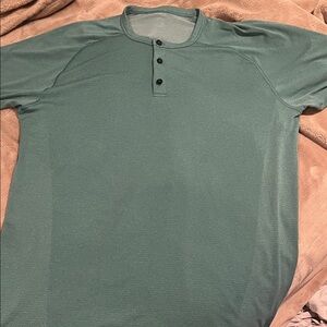 Lululemon metal vent tech Henley Shirt